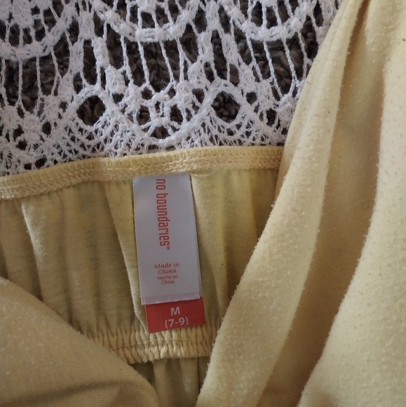 Yellow top (m) - Picture 3 of 3